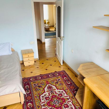 Nalbandyan Apartment Erivan Exterior foto