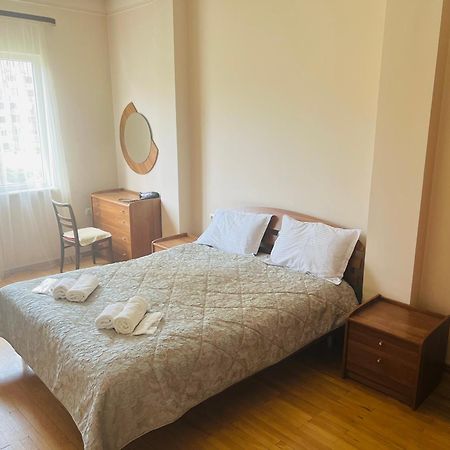 Nalbandyan Apartment Erivan Exterior foto