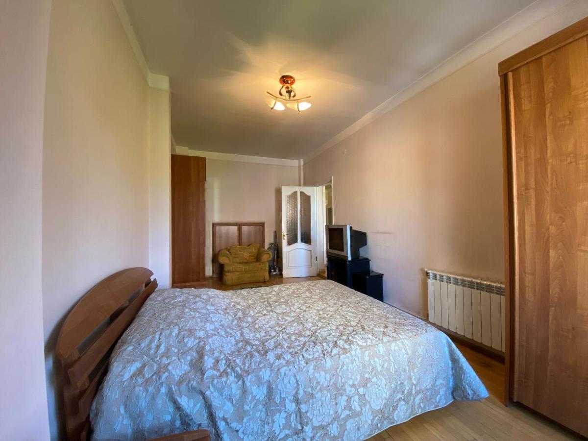 Nalbandyan Apartment Erivan Exterior foto